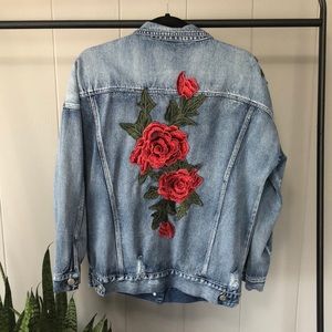 NASTY GAL DENIM ROSE PATCH LIGHT BLUE WAS JACKET